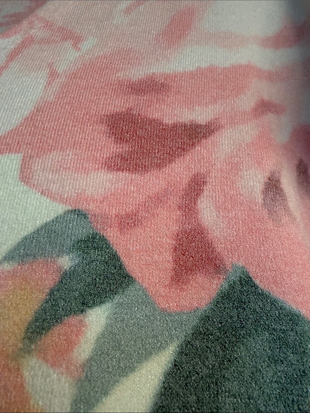 Sioni Floral V-Neck Sweater in Pink, Yellow, Green, Cream - Picture 3 of 4